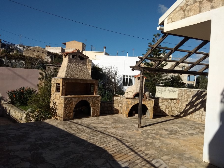 RenovatedstonehouseforsaleinKokkinoChorioApokoronasChania